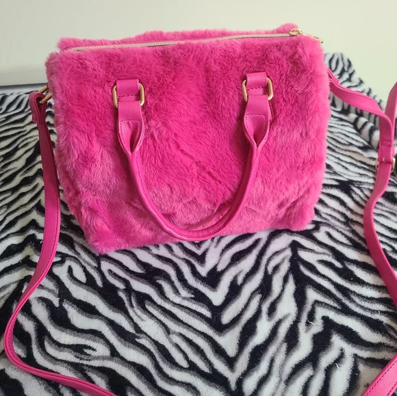TikTok viral Juicy Couture Free Love Satchel RARE - Picture 4 of 6